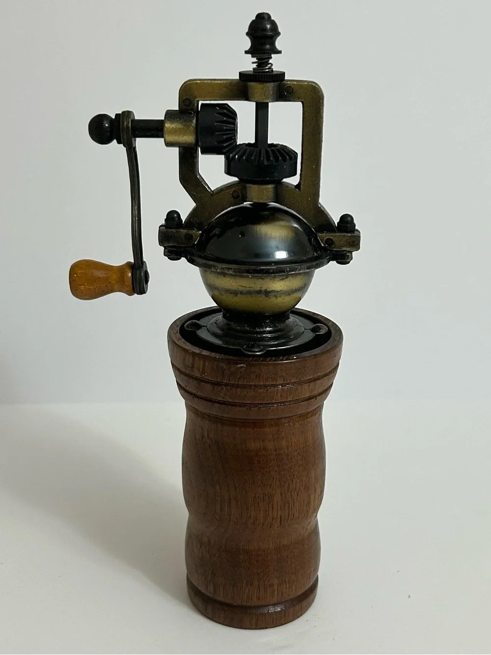 Vtg Manual Wood Pepper Mill with Antique Brass Mechanism - Brown